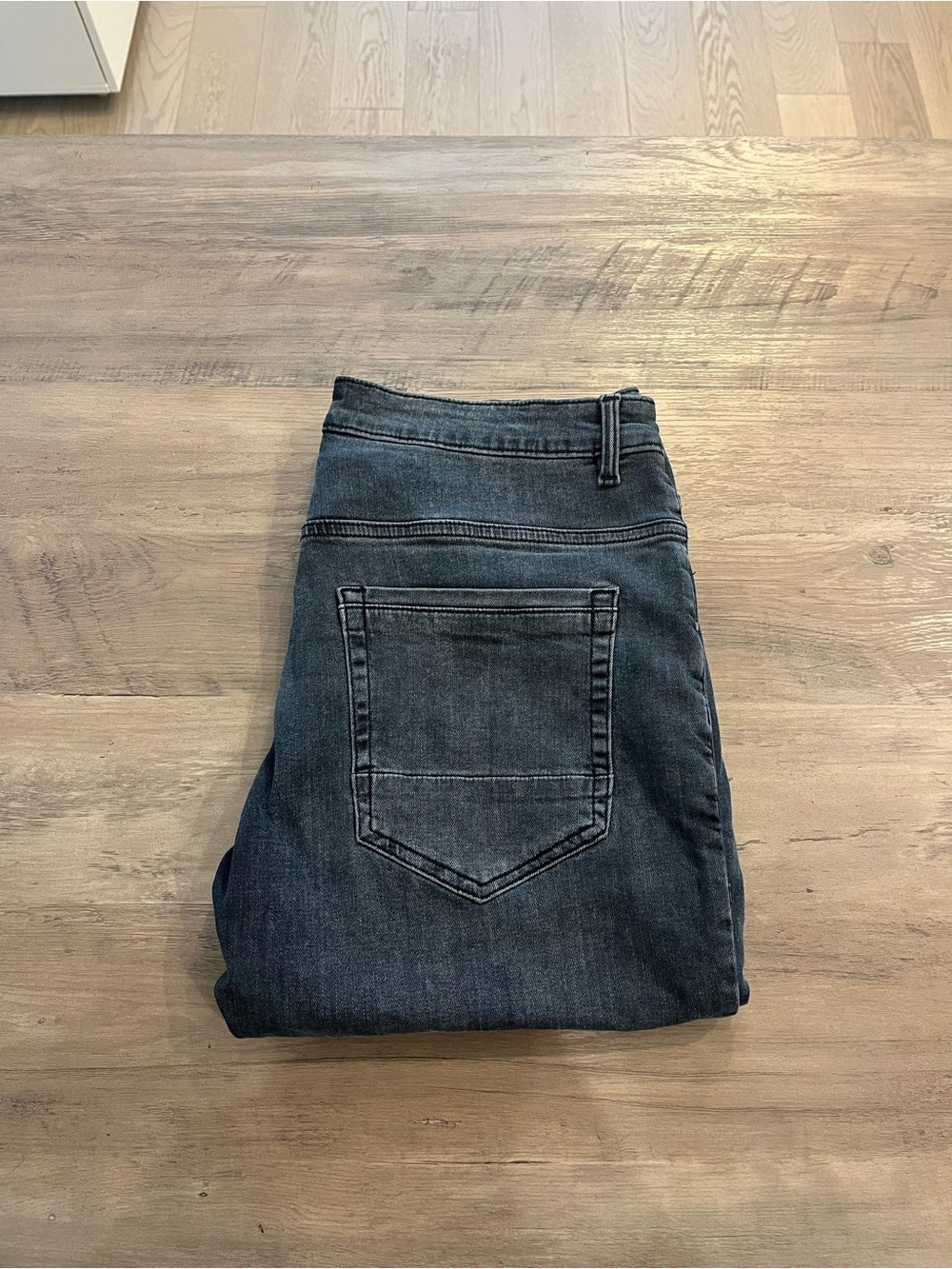 Slim Fit Men's Jeans in Charcoal Gray